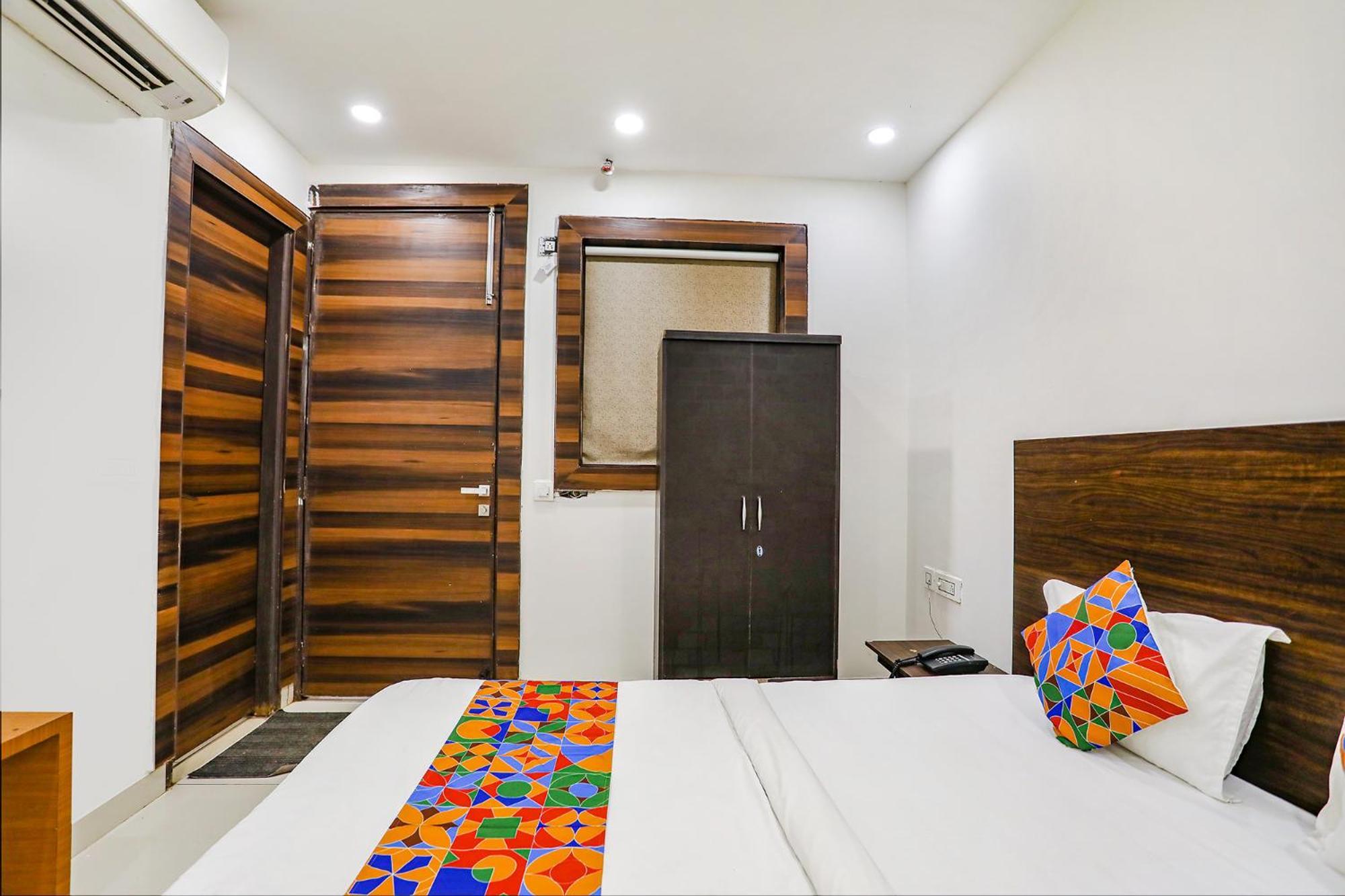 Fabhotel Kinsfolk Ghaziabad Exterior foto